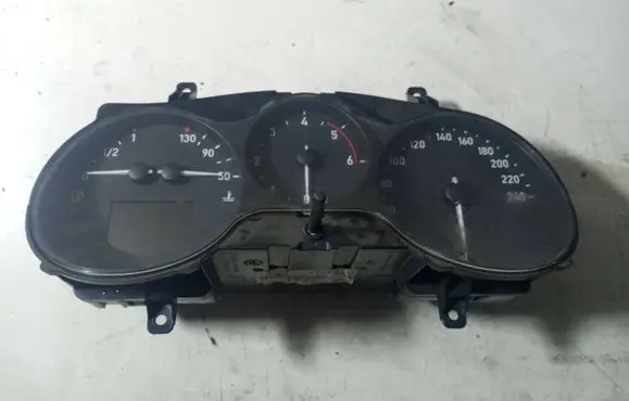 Seat Toledo II (1M) Speedometer (instrument cluster) 5P0920822E V1058171 SEZ7Z0E2973201