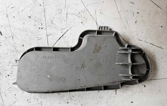 Mercedes-Benz E W210 Headlight/headlamp dust cover 144346-00