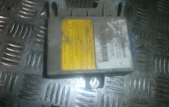 Mazda 323 Airbag control unit/module bc1m57k30