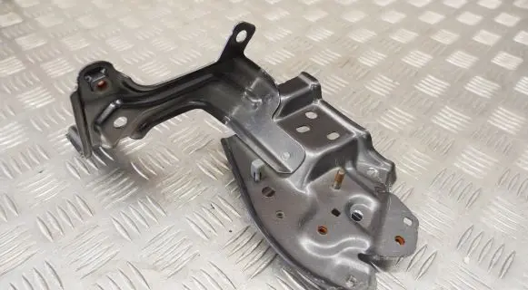 Toyota Yaris XP210 Fender mounting bracket 53813K0010 53713K0020