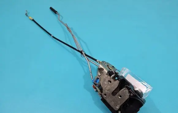 SsangYong Rexton I Front door lock IMPRK1482045