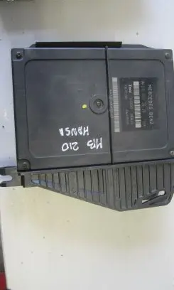 Mercedes-Benz E W210 Comfort/convenience module 2108203826