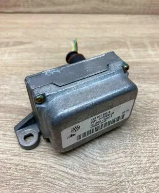 Volkswagen Golf V ESP acceleration yaw rate sensor 1K0907655B 10098503204Used WithPlug