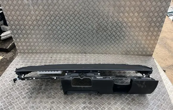 Tesla Model 3 Dashboard 111160900