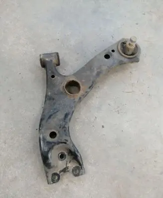 Toyota C-HR I Front lower control arm/wishbone