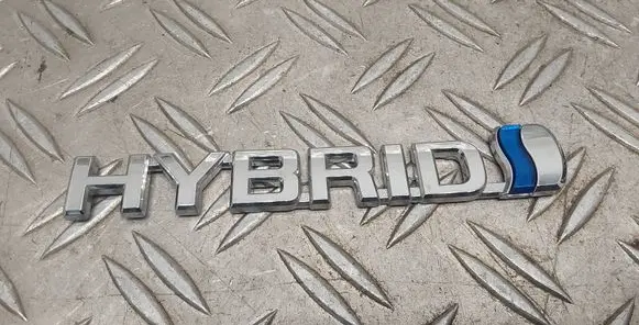 Toyota Prius (XW50) Fender model badge letters 