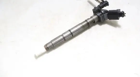 Audi A6 S6 C6 4F Fuel injector
