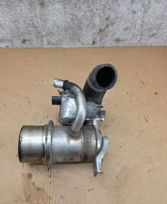 Seat Leon (5F) EGR valve cooler 04L131512D Y2392011