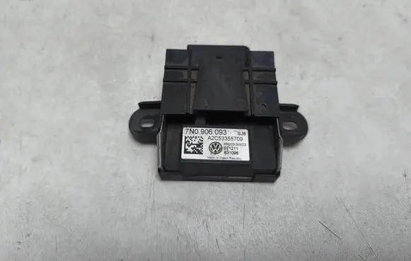 Volkswagen Tiguan Fuel injection pump control unit/module 7N0906093