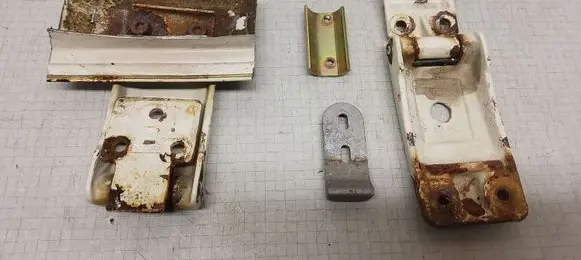 Volkswagen II LT Loading door hinge set 9017400737
