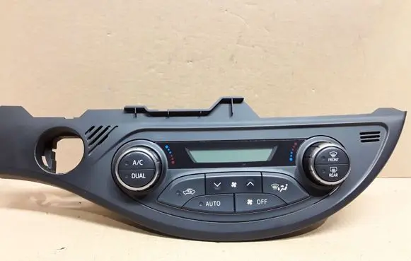 Toyota Yaris Climate control unit 559000D800