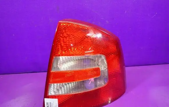 Skoda Octavia Mk2 (1Z) Rear/tail lights 1Z5945096A