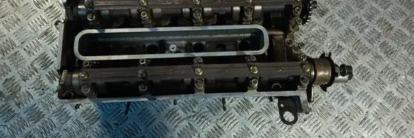 BMW 5 E39 Engine head 1745457