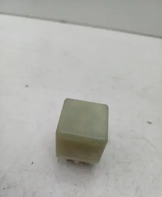 Mercedes-Benz E W124 Other relay 0015427819
