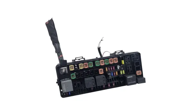 Dodge Challenger Fuse box set P68384003AC