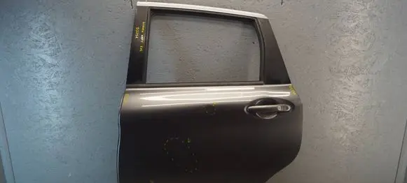 Nissan Note (E12) Rear door 