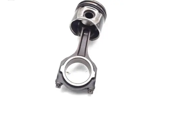 Ford Focus Piston with connecting rod KKDA 6G9Q