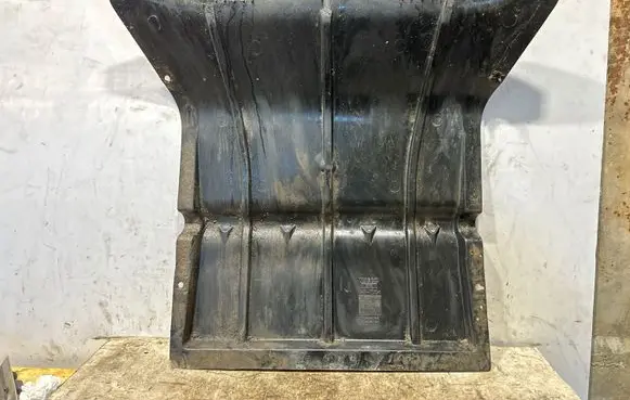 Iveco Daily 5th gen Engine splash shield/under tray 504080195 504080194