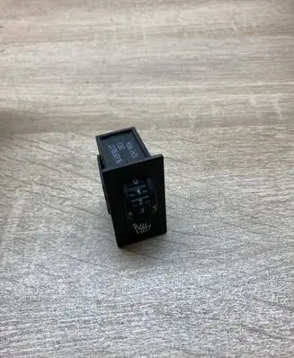 Peugeot 2008 I Seat heating switch 96619006XT