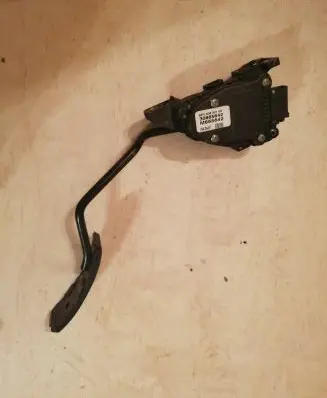 Volvo S40, V40 Accelerator throttle pedal 30865642 M865642 6PV00830100