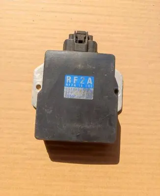 Mazda 323 F Fuel injection control unit/module RF2A18701