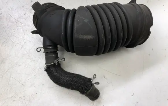 Toyota Verso Air intake duct part 178810R020