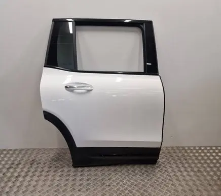 Mercedes-Benz EQB Rear door 