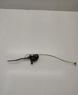 Fuel tank cap lock