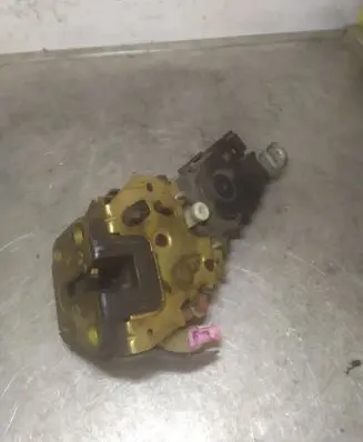 Subaru Outback Front door lock 0127