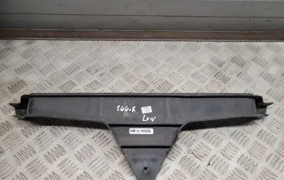 Mercedes-Benz GL X166 Tailgate trim A1668852622