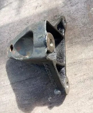 Nissan Primastar Engine mounting bracket 8200404275