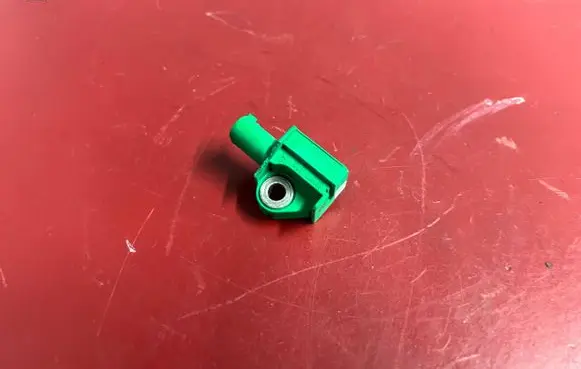 Chrysler Town & Country V Airbag deployment crash/impact sensor 68137949AA
