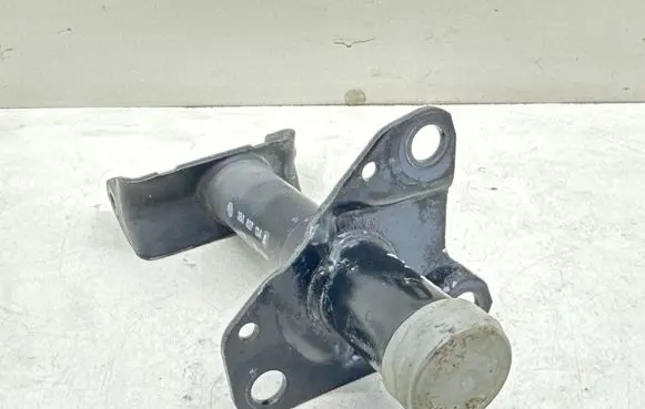 Volkswagen PASSAT B5 Front bumper shock/impact absorber 3B0807134A