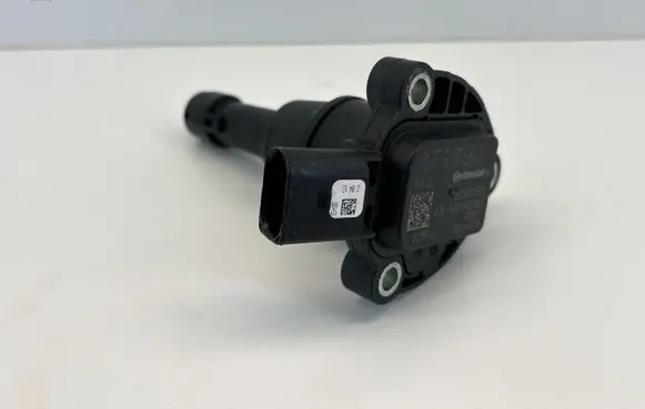 Audi A4 S4 B8 8K Oil level sensor 03F907660C