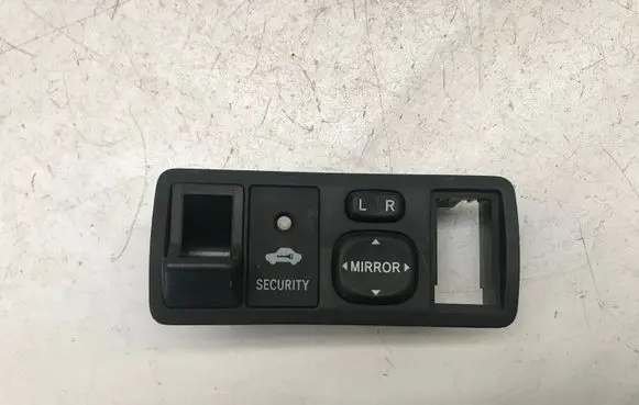 Toyota Corolla E120 E130 Wing mirror switch 183574