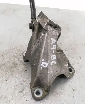 Audi A4 S4 B6 8E 8H Engine mounting bracket 8E0199308J
