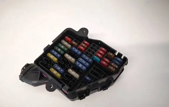 Volkswagen PASSAT B5.5 Fuse box set 
