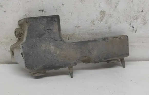Audi A4 S4 B7 8E 8H Front bumper mounting bracket 8e0807284