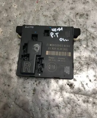 Mercedes-Benz E W211 Door control unit/module 2118201626