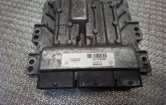 Renault Master III Engine control unit/module 237104550S