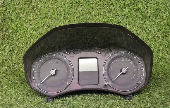 Skoda Octavia Mk2 (1Z) Speedometer (instrument cluster) 1Z0920912D