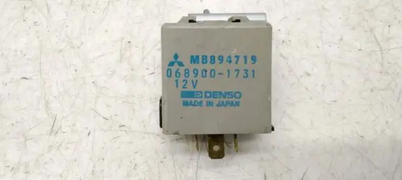 Mitsubishi Colt Other relay MB894719 0689001731