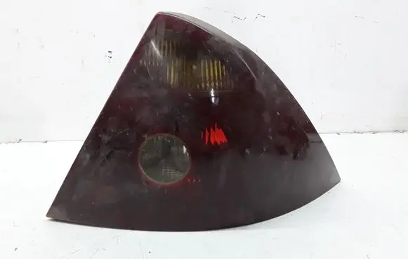 Ford Mondeo Mk III Rear/tail lights 1S7113404A