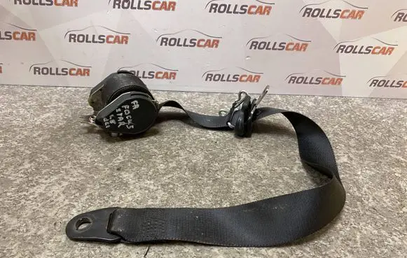 Ford Focus Front seatbelt 560626601