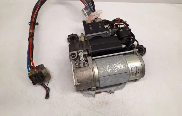 BMW 5 E39 Air suspension compressor/pump 1082099 37226787616 37226778773