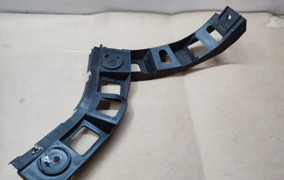Volkswagen Tiguan Rear bumper mounting bracket 5N0807394A
