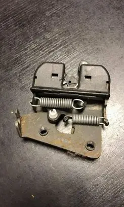 BMW 3 E92 E93 Seat back rest lock catch 7112863