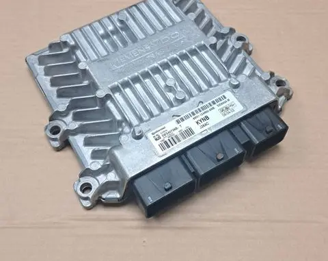 Ford Focus Engine control unit/module 8M5112A650ANB SID803AM 5WS40736B