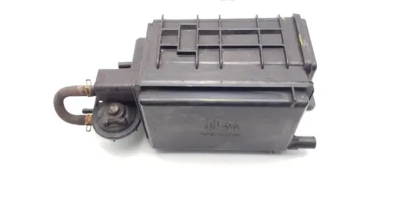 Active carbon filter fuel vapour canister