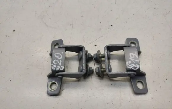 KIA Ceed Tailgate/trunk/boot hinge